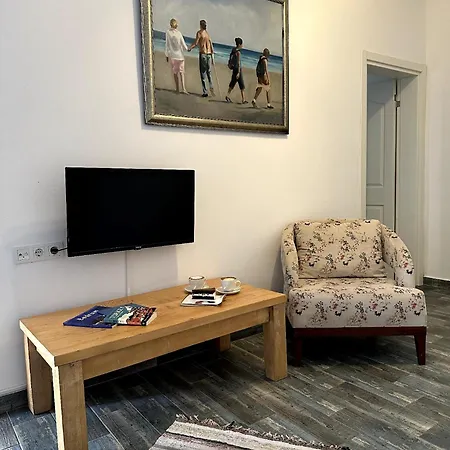 Hotel Kefi & 3*