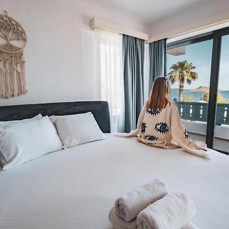 Kefi Beach&suites Hotel 3*