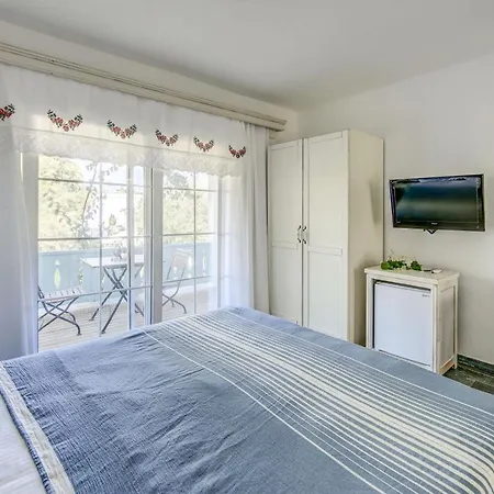 Kefi & أورتاكنت