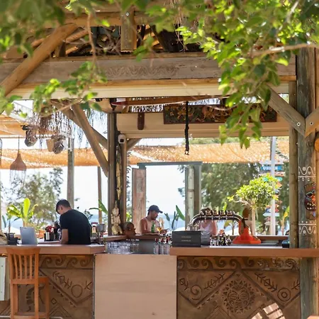 Отель Kefi & Ортакент