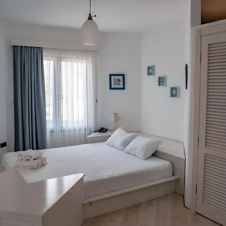 Hotel Kefi & 3*